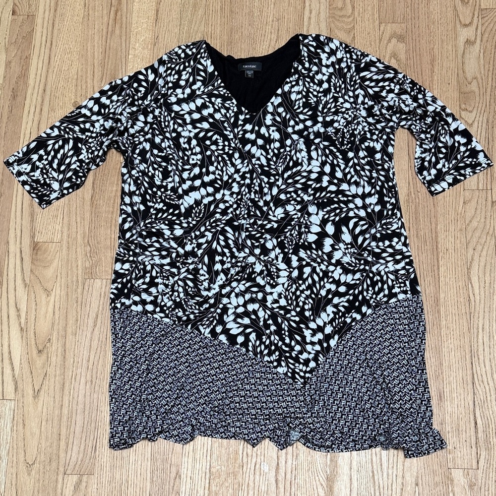 Karen Kane Dress Floral V Neck